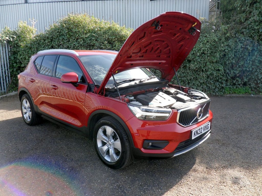 USED 2022 22 VOLVO XC40 1.5 T3 Momentum SUV 5dr Petrol Manual Euro 6 (s/s) (163 ps) 1.5T3 Momentum Edition