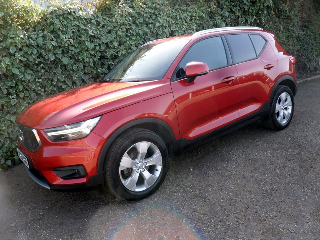 USED 2022 22 VOLVO XC40 1.5 T3 Momentum SUV 5dr Petrol Manual Euro 6 (s/s) (163 ps) 1.5T3 Momentum Edition