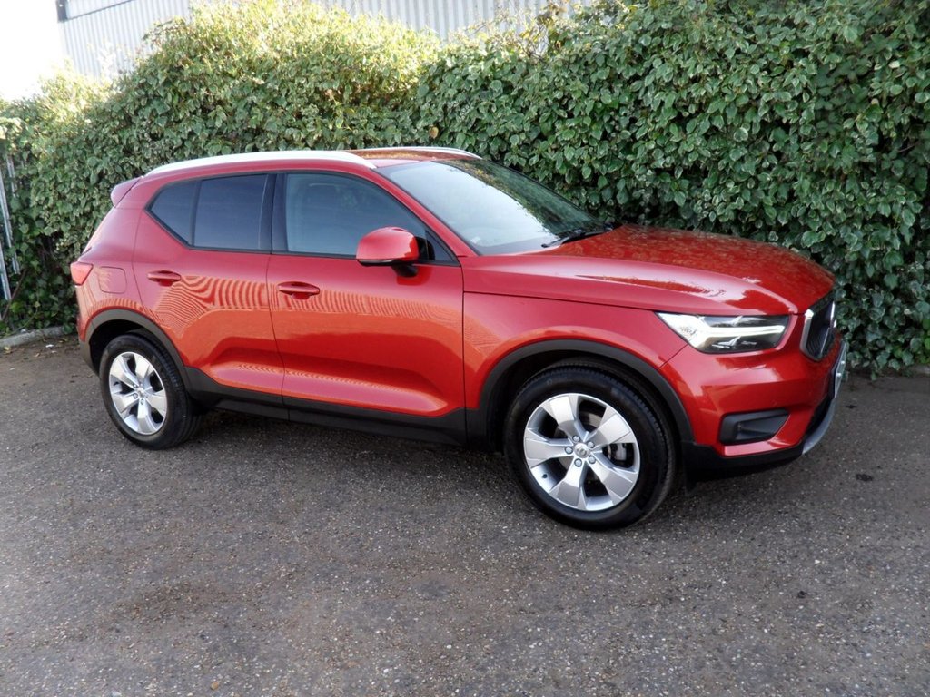 USED 2022 22 VOLVO XC40 1.5 T3 Momentum SUV 5dr Petrol Manual Euro 6 (s/s) (163 ps) 1.5T3 Momentum Edition