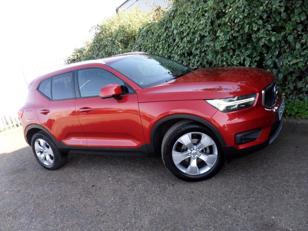 USED 2022 22 VOLVO XC40 1.5 T3 Momentum SUV 5dr Petrol Manual Euro 6 (s/s) (163 ps) 1.5T3 Momentum Edition