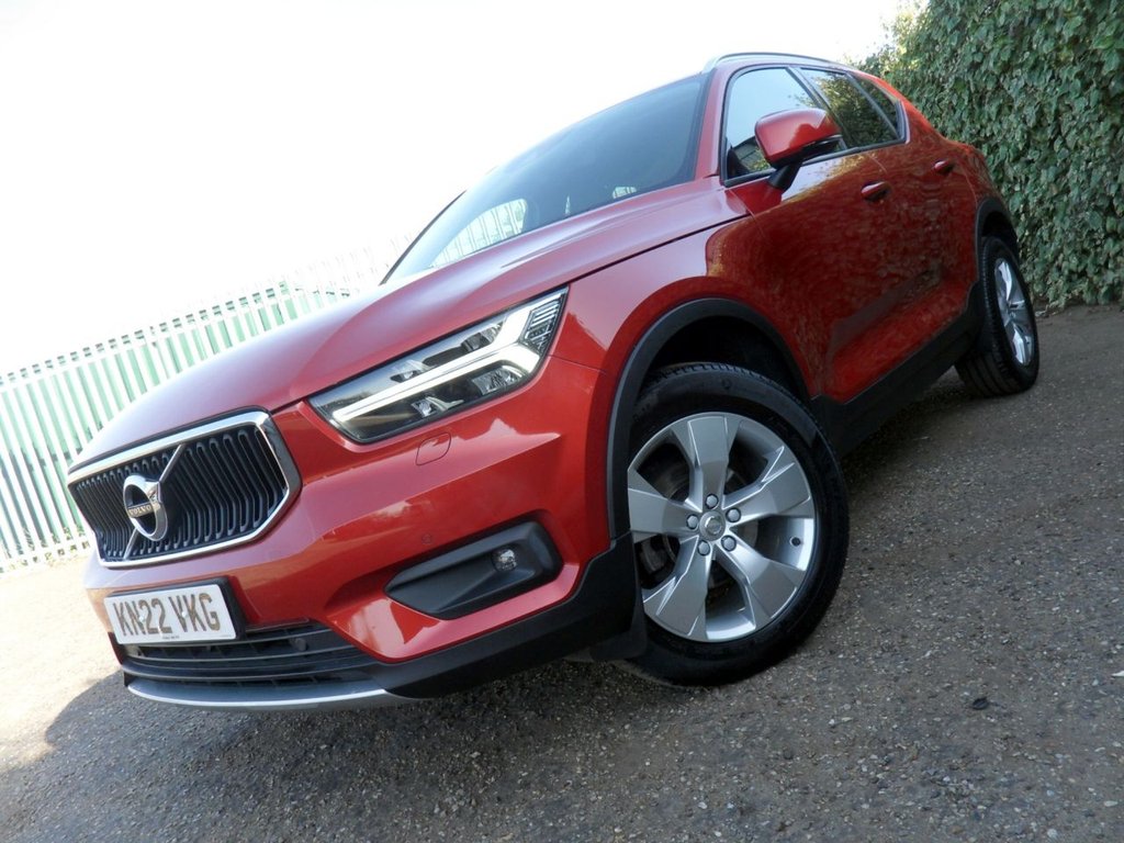 USED 2022 22 VOLVO XC40 1.5 T3 Momentum SUV 5dr Petrol Manual Euro 6 (s/s) (163 ps) 1.5T3 Momentum Edition
