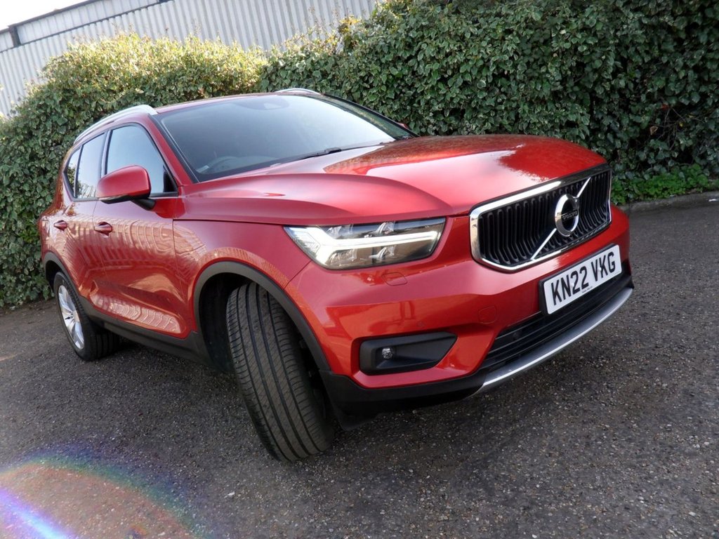 USED 2022 22 VOLVO XC40 1.5 T3 Momentum SUV 5dr Petrol Manual Euro 6 (s/s) (163 ps) 1.5T3 Momentum Edition