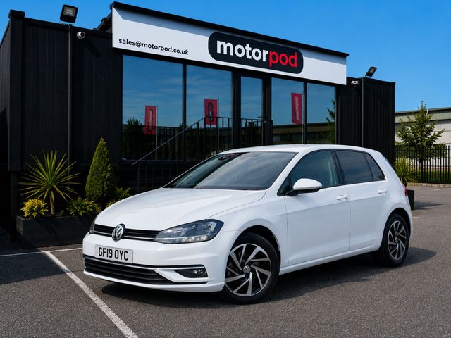 View our Volkswagen Golf 1.6 TDI Match Hatchback 5dr Diesel Manual Euro 6 (s/s) (115 ps)