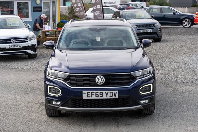 View our VOLKSWAGEN T-ROC