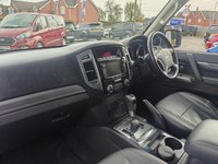 USED 2015 65 MITSUBISHI SHOGUN 3.2 DI-DC SG3 SUV 5dr Diesel Auto 4WD Euro 6 LWB (187 ps) TOWBAR, HEATED SEATS, SUNROOF
