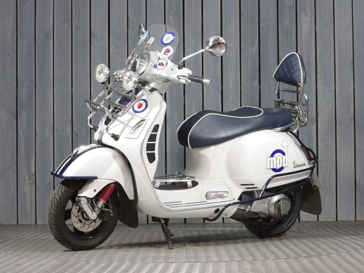 PIAGGIO Vespa GTS 300