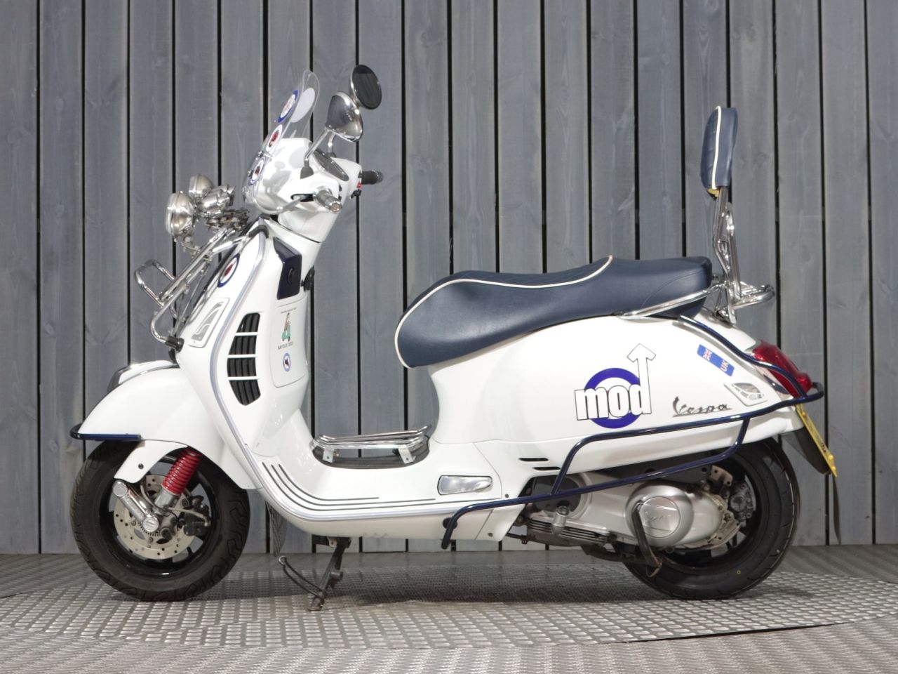 PIAGGIO Vespa GTS 300
