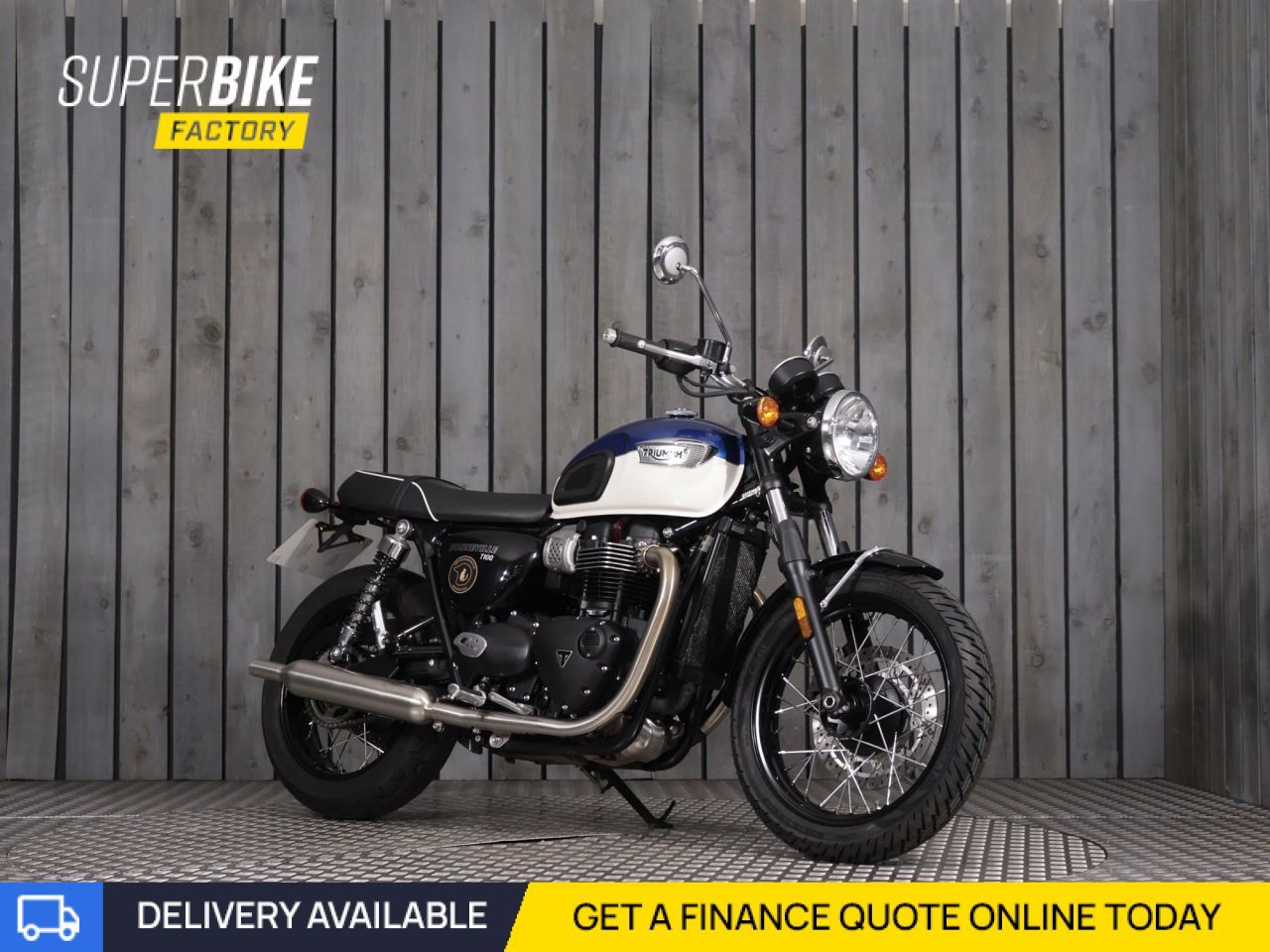 TRIUMPH BONNEVILLE T100