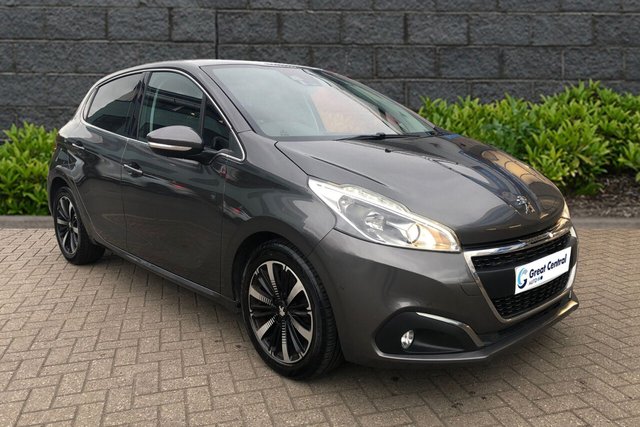 View our PEUGEOT 208