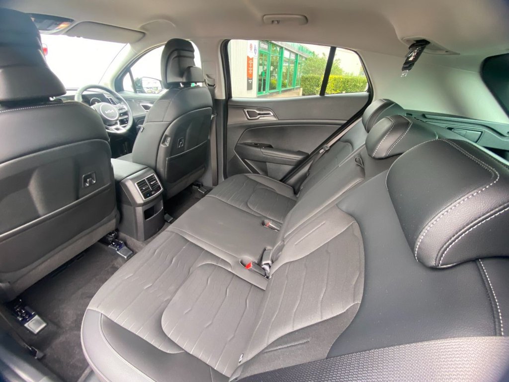 USED 2025 75 KIA SPORTAGE 1.6 h T-GDi 3 SUV 5dr Petrol Hybrid Auto Euro 6 (s/s) (207 bhp) CARPLAY+CAMERA+SAT NAV+CRUISE