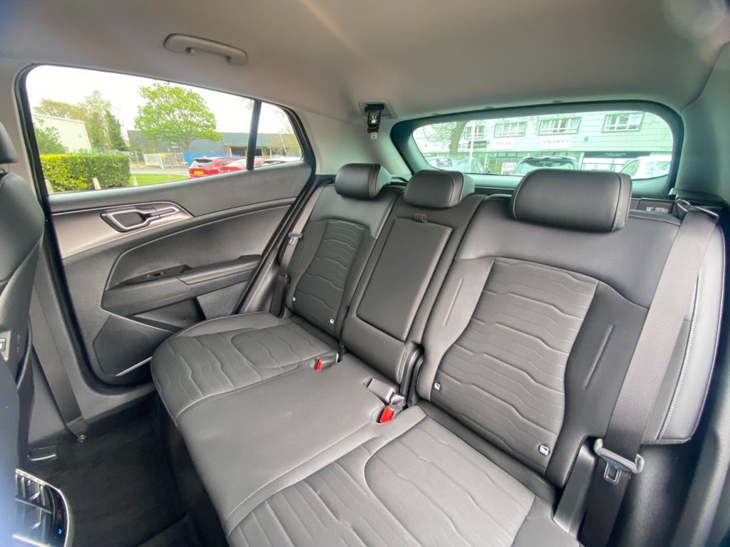 USED 2025 75 KIA SPORTAGE 1.6 h T-GDi 3 SUV 5dr Petrol Hybrid Auto Euro 6 (s/s) (207 bhp) CARPLAY+CAMERA+SAT NAV+CRUISE