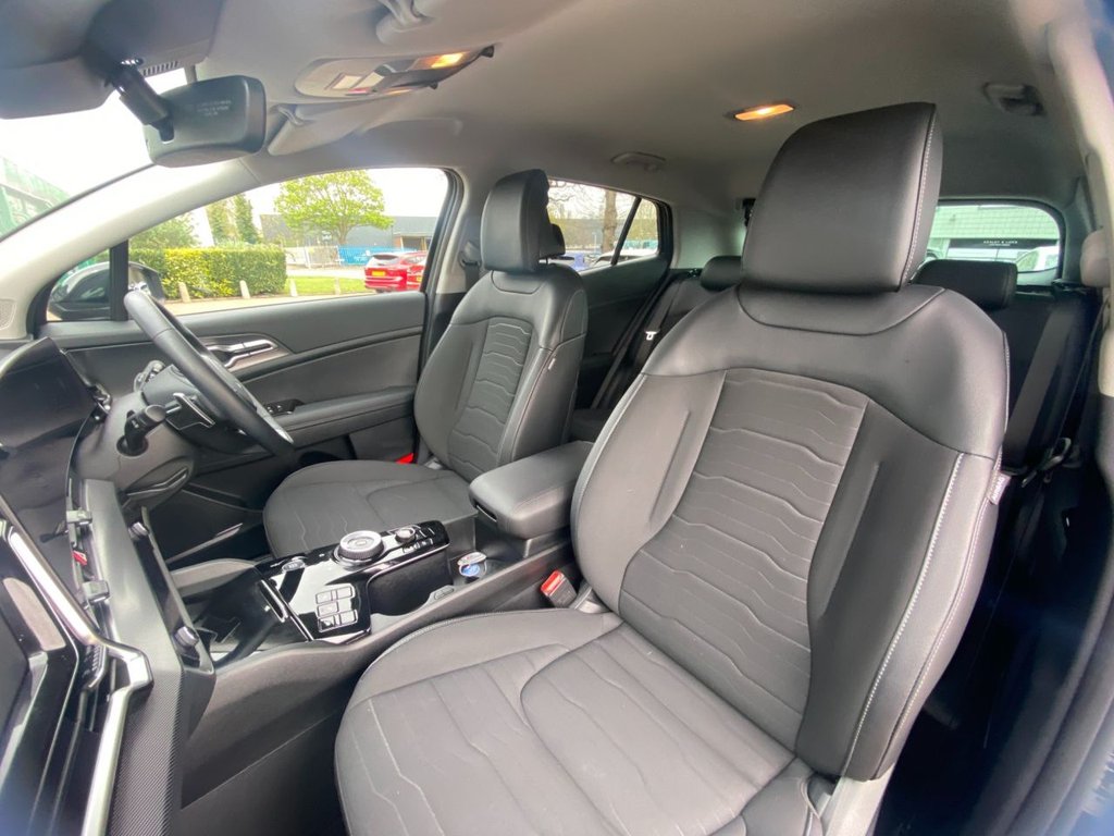 USED 2025 75 KIA SPORTAGE 1.6 h T-GDi 3 SUV 5dr Petrol Hybrid Auto Euro 6 (s/s) (207 bhp) CARPLAY+CAMERA+SAT NAV+CRUISE