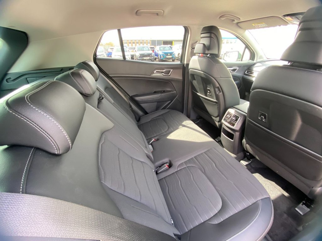 USED 2025 75 KIA SPORTAGE 1.6 h T-GDi 3 SUV 5dr Petrol Hybrid Auto Euro 6 (s/s) (207 bhp) CARPLAY+CAMERA+SAT NAV+CRUISE