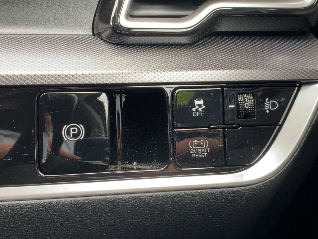 USED 2025 75 KIA SPORTAGE 1.6 h T-GDi 3 SUV 5dr Petrol Hybrid Auto Euro 6 (s/s) (207 bhp) CARPLAY+CAMERA+SAT NAV+CRUISE