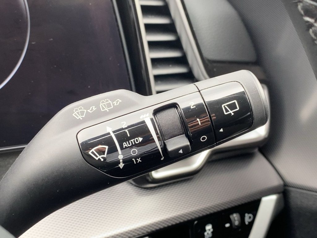 USED 2025 75 KIA SPORTAGE 1.6 h T-GDi 3 SUV 5dr Petrol Hybrid Auto Euro 6 (s/s) (207 bhp) CARPLAY+CAMERA+SAT NAV+CRUISE