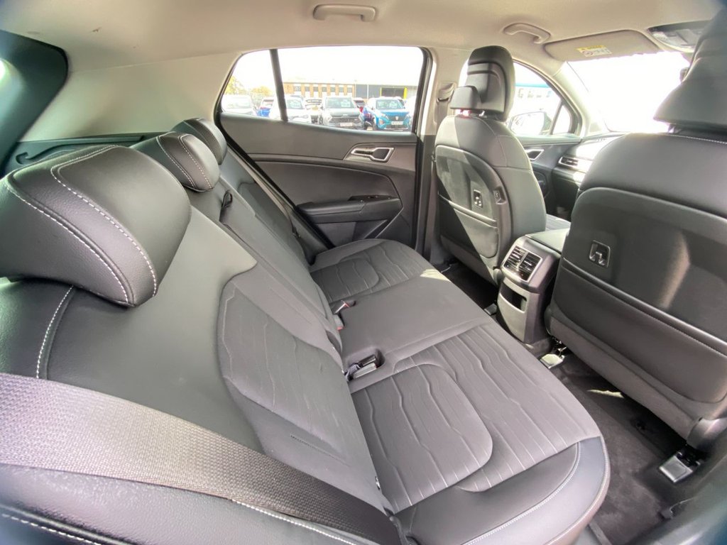 USED 2025 75 KIA SPORTAGE 1.6 h T-GDi 3 SUV 5dr Petrol Hybrid Auto Euro 6 (s/s) (207 bhp) CARPLAY+CAMERA+SAT NAV+CRUISE