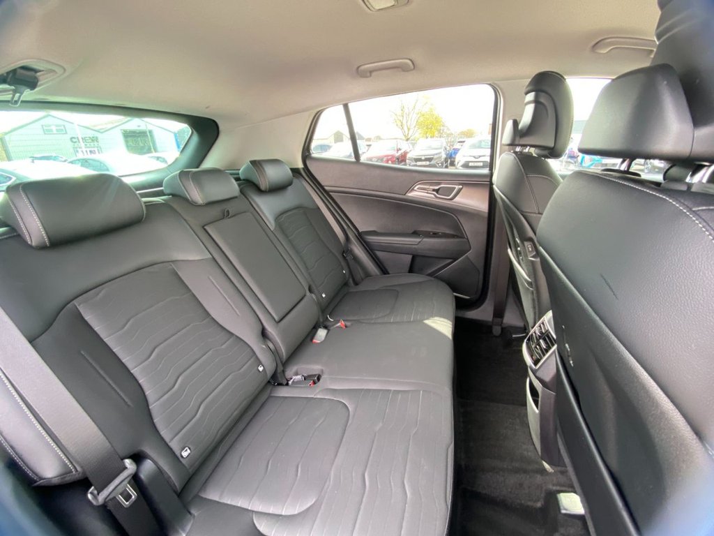 USED 2025 75 KIA SPORTAGE 1.6 h T-GDi 3 SUV 5dr Petrol Hybrid Auto Euro 6 (s/s) (207 bhp) CARPLAY+CAMERA+SAT NAV+CRUISE