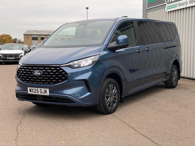 View our FORD TOURNEO CUSTOM