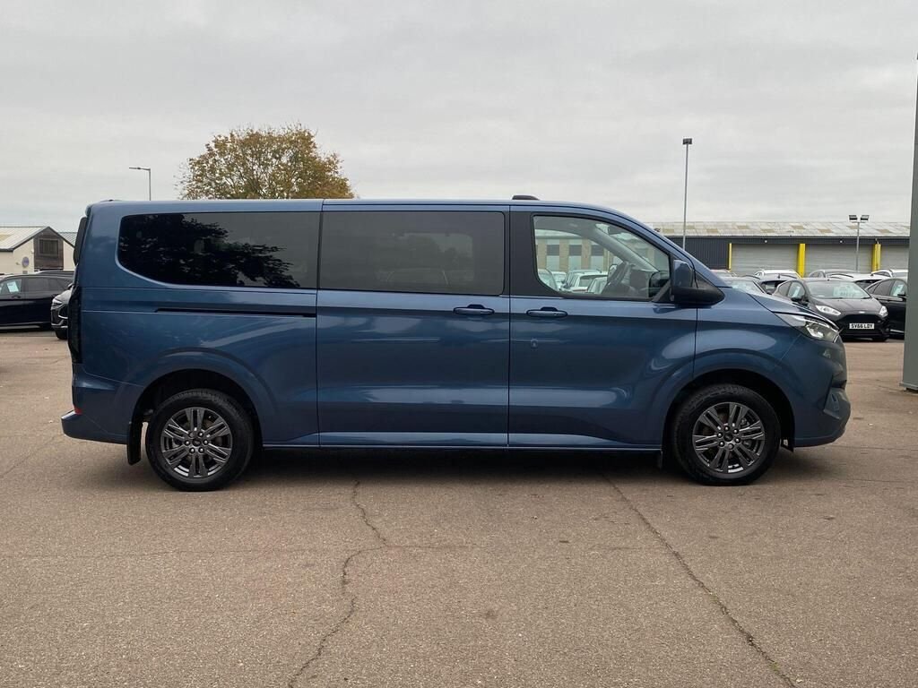 USED 2025 25 FORD TOURNEO CUSTOM 2.0 320 EcoBlue Titanium Luxe Minibus Double Cab 5dr Diesel Manual L2 Euro 6 (s/s) (150 ps) BIG SAVING FROM NEW +3000 MILES