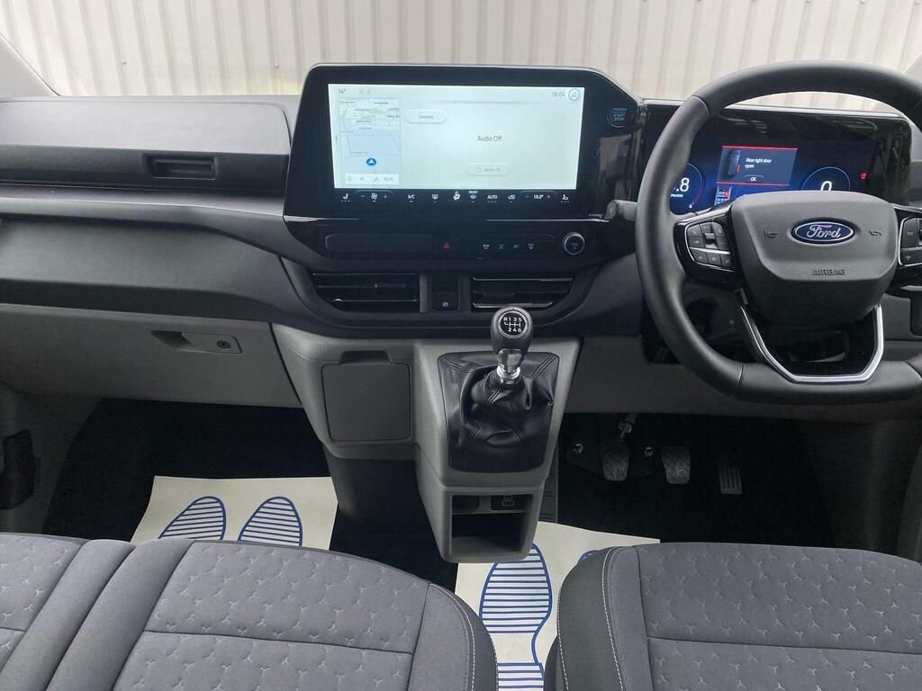 USED 2025 25 FORD TOURNEO CUSTOM 2.0 320 EcoBlue Titanium Luxe Minibus Double Cab 5dr Diesel Manual L2 Euro 6 (s/s) (150 ps) BIG SAVING FROM NEW +3000 MILES