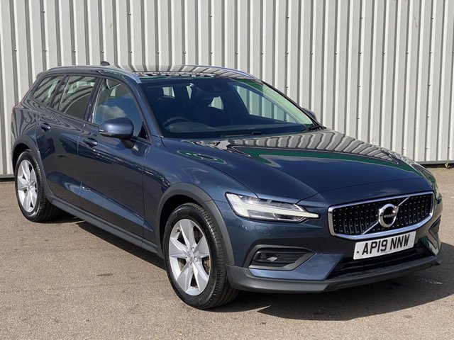 View our VOLVO V60 CROSS COUNTRY