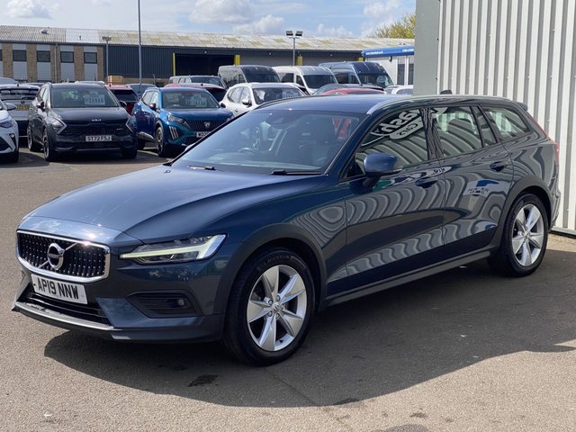 View our VOLVO V60 CROSS COUNTRY