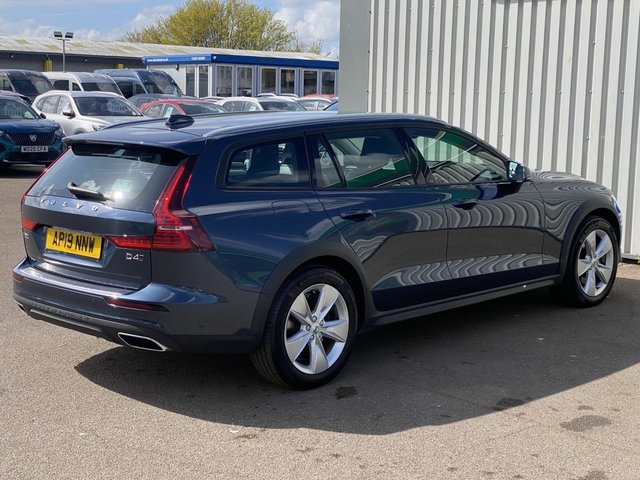 View our VOLVO V60 CROSS COUNTRY