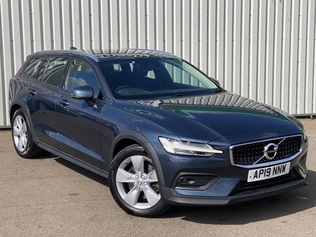 View our VOLVO V60 CROSS COUNTRY