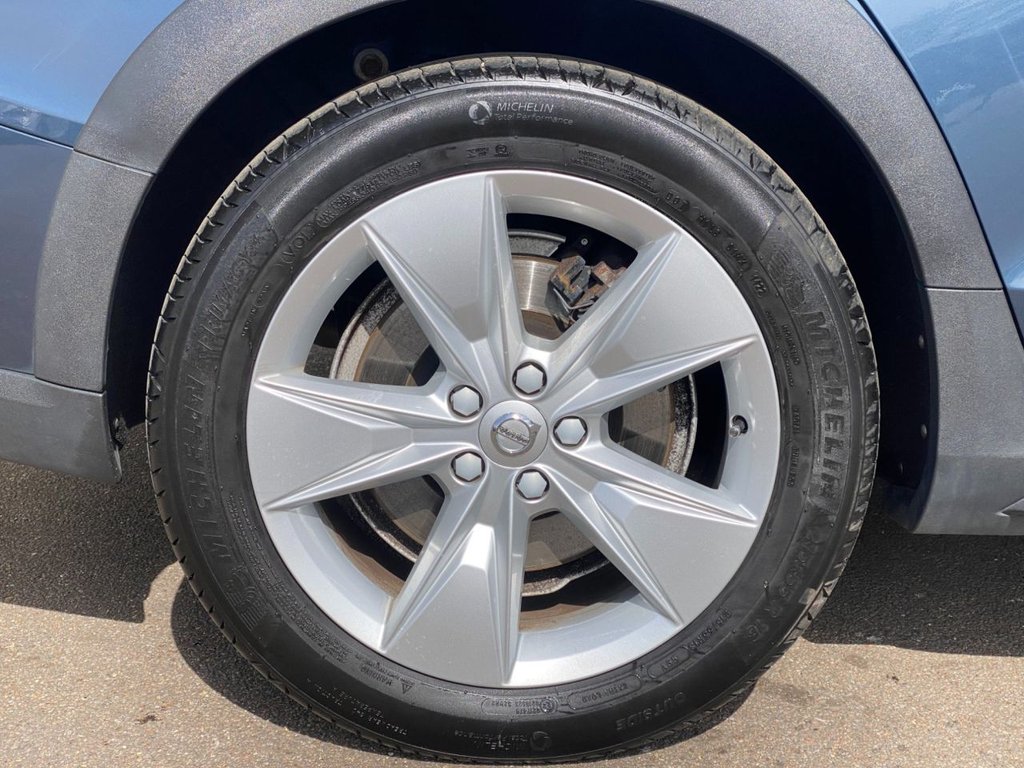 USED 2019 19 VOLVO V60 CROSS COUNTRY 2.0 D4 Plus Estate 5dr Diesel Auto AWD Euro 6 (s/s) (190 ps) WINTER PACK+SAT NAV+2 KEYS+FSH