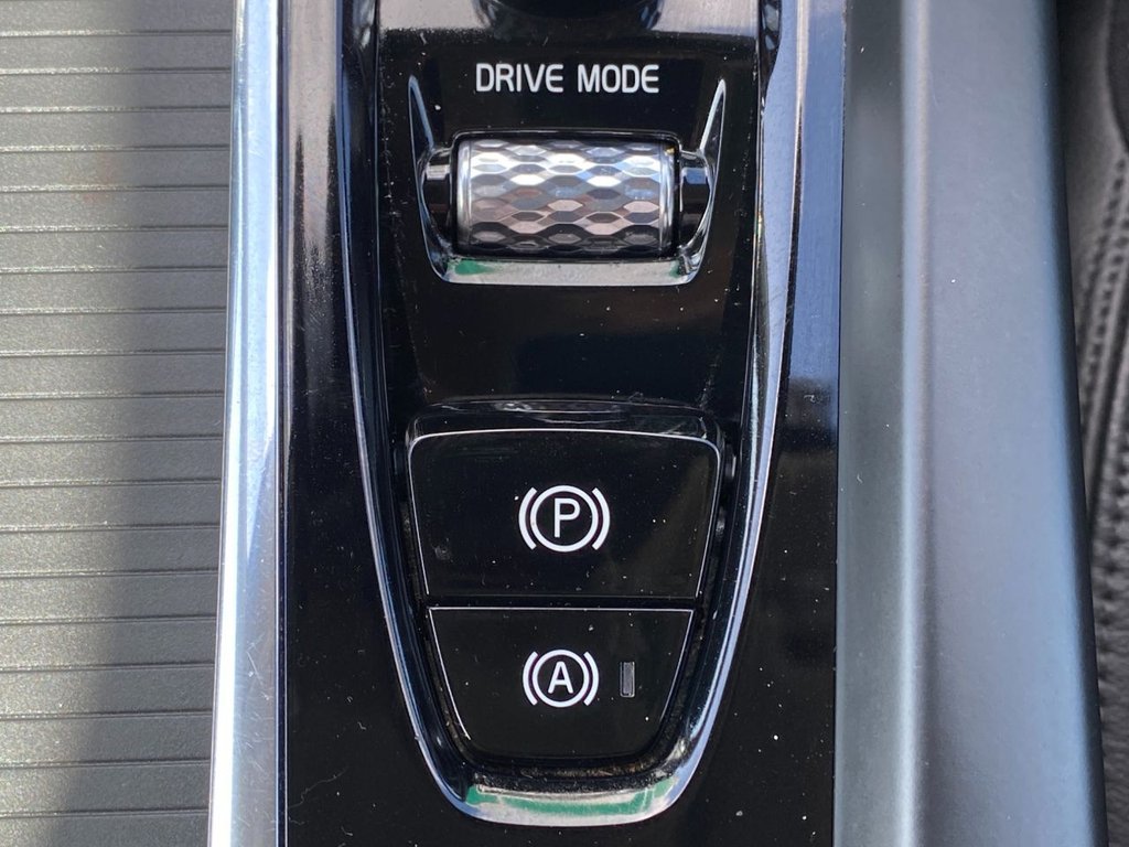 USED 2019 19 VOLVO V60 CROSS COUNTRY 2.0 D4 Plus Estate 5dr Diesel Auto AWD Euro 6 (s/s) (190 ps) WINTER PACK+SAT NAV+2 KEYS+FSH