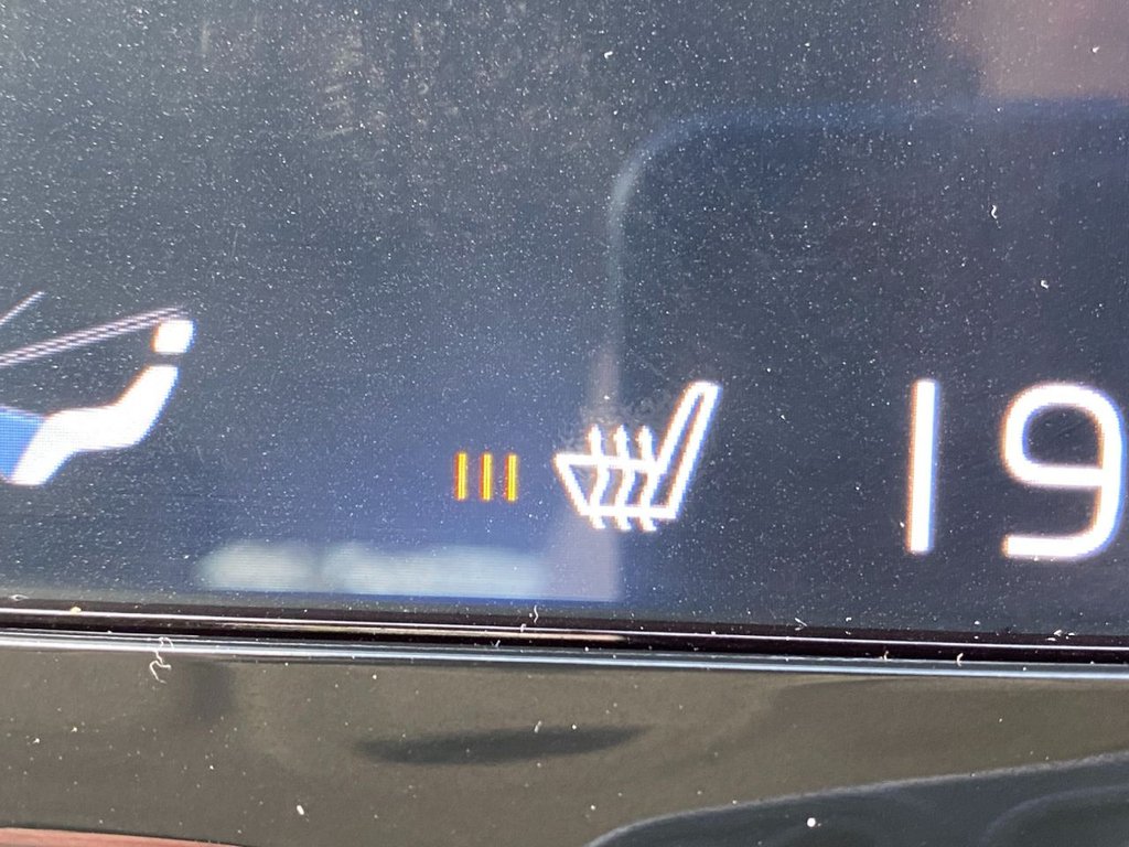 USED 2019 19 VOLVO V60 CROSS COUNTRY 2.0 D4 Plus Estate 5dr Diesel Auto AWD Euro 6 (s/s) (190 ps) WINTER PACK+SAT NAV+2 KEYS+FSH