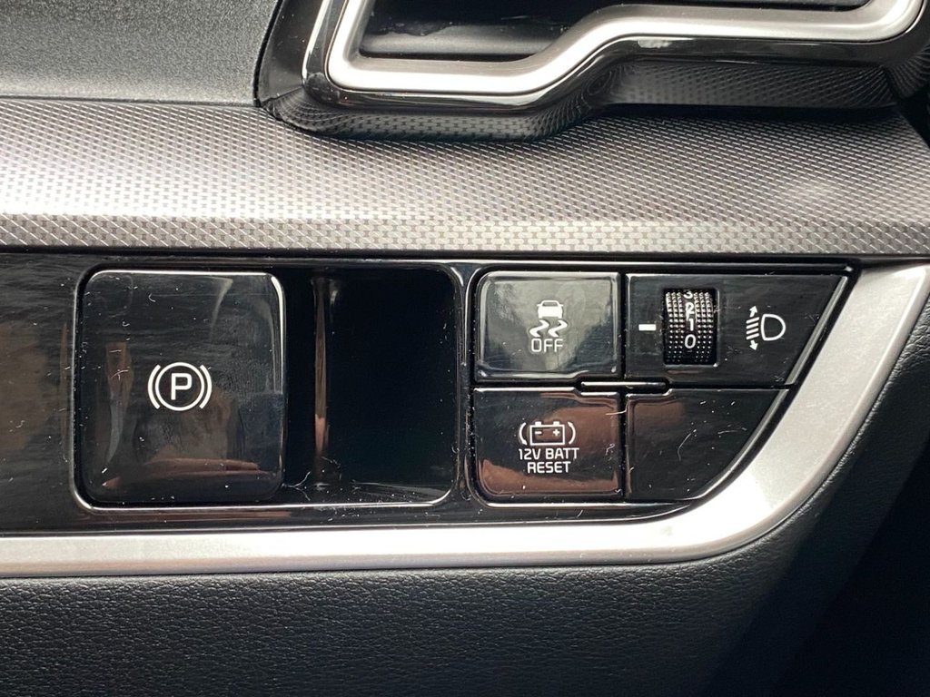 USED 2025 75 KIA SPORTAGE 1.6 h T-GDi 3 SUV 5dr Petrol Hybrid Auto Euro 6 (s/s) (207 bhp) CARPLAY+CAMERA+SAT NAV+CRUISE