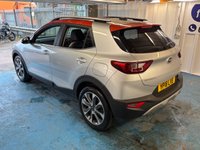 USED 2018 18 KIA STONIC 1.0 T-GDi First Edition SUV 5dr Petrol Manual Euro 6 (s/s) (118 bhp)+2 KEYS+1 FORMER KEEPER+CLIMATE+FSH 7 STAMPS+PRIVACY+PARK CONTROL+HALF LEATHER SEATS+17