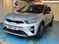 USED 2018 18 KIA STONIC 1.0 T-GDi First Edition SUV 5dr Petrol Manual Euro 6 (s/s) (118 bhp)+2 KEYS+1 FORMER KEEPER+CLIMATE+FSH 7 STAMPS+PRIVACY+PARK CONTROL+HALF LEATHER SEATS+17