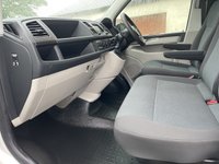 USED 2019 69 VOLKSWAGEN TRANSPORTER 2.0 TDI T30 Kombi Startline 5dr Diesel DSG FWD SWB Euro 6 (s/s) (150 ps) 1 Owner, 150 Bhp, DSG, AUTO GEARBOX, 6 Seat Kombi
