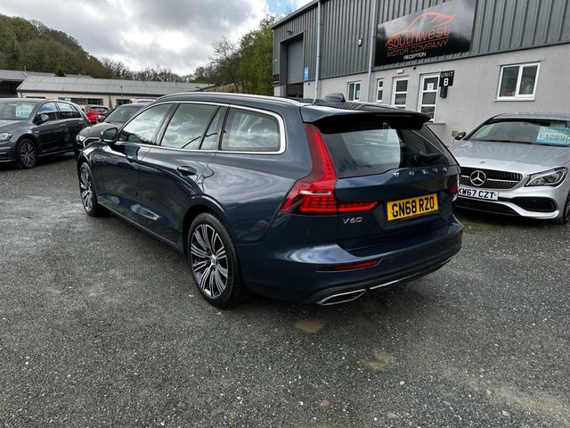 View our VOLVO V60