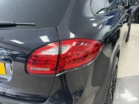 USED 2014 14 PORSCHE CAYENNE 4.8T V8 Turbo SUV 5dr Petrol TiptronicS 4WD Euro 5 (s/s) (500 ps) STUNNING 4.8 GTS CAYENNE + STUNNING BLACK PACK EXAMPLE!