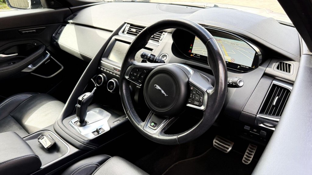 USED 2019 19 JAGUAR E-PACE 2.0 D240 R-Dynamic HSE Auto AWD Euro 6 (s/s) 5dr LOW MILES|PANROOF|CARPLAY|FSH|