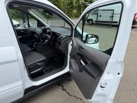 USED 2023 72 FORD TRANSIT CONNECT 1.5 240 EcoBlue Limited Panel Van 5dr Diesel Manual L1 Euro 6 (s/s) (120 ps) 1 OWNER ONLY 30K REVERSE CAMERA TOUCH SCREEN MEDIA COMES WITH 1 YEARS MOT AND SERVICE