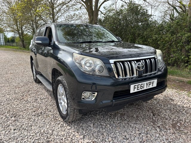 View our TOYOTA LAND CRUISER