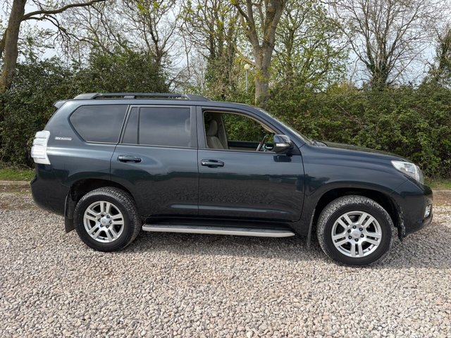 View our TOYOTA LAND CRUISER