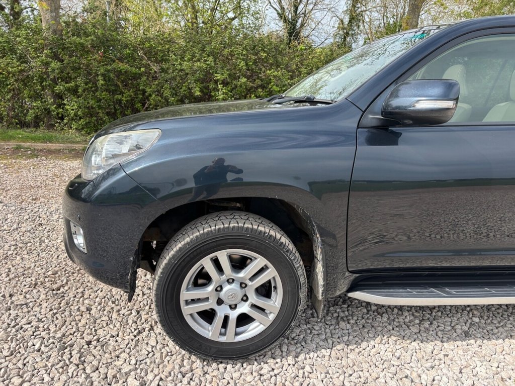 USED 2011 61 TOYOTA LAND CRUISER 3.0 D-4D 60th Anniversary SUV 5dr Diesel Auto 4WD Euro 5 (190 ps) 