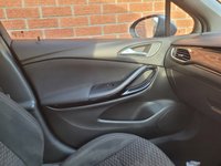 USED 2017 17 VAUXHALL ASTRA 1.4i Turbo SRi Hatchback 5dr Petrol Auto Euro 6 (s/s) (150 ps) 