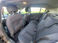 USED 2011 11 RENAULT MEGANE 1.6 16V Dynamique TomTom Hatchback 5dr Petrol Manual Euro 5 (110 ps) 
