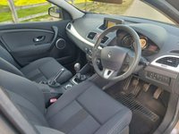 USED 2011 11 RENAULT MEGANE 1.6 16V Dynamique TomTom Hatchback 5dr Petrol Manual Euro 5 (110 ps) 