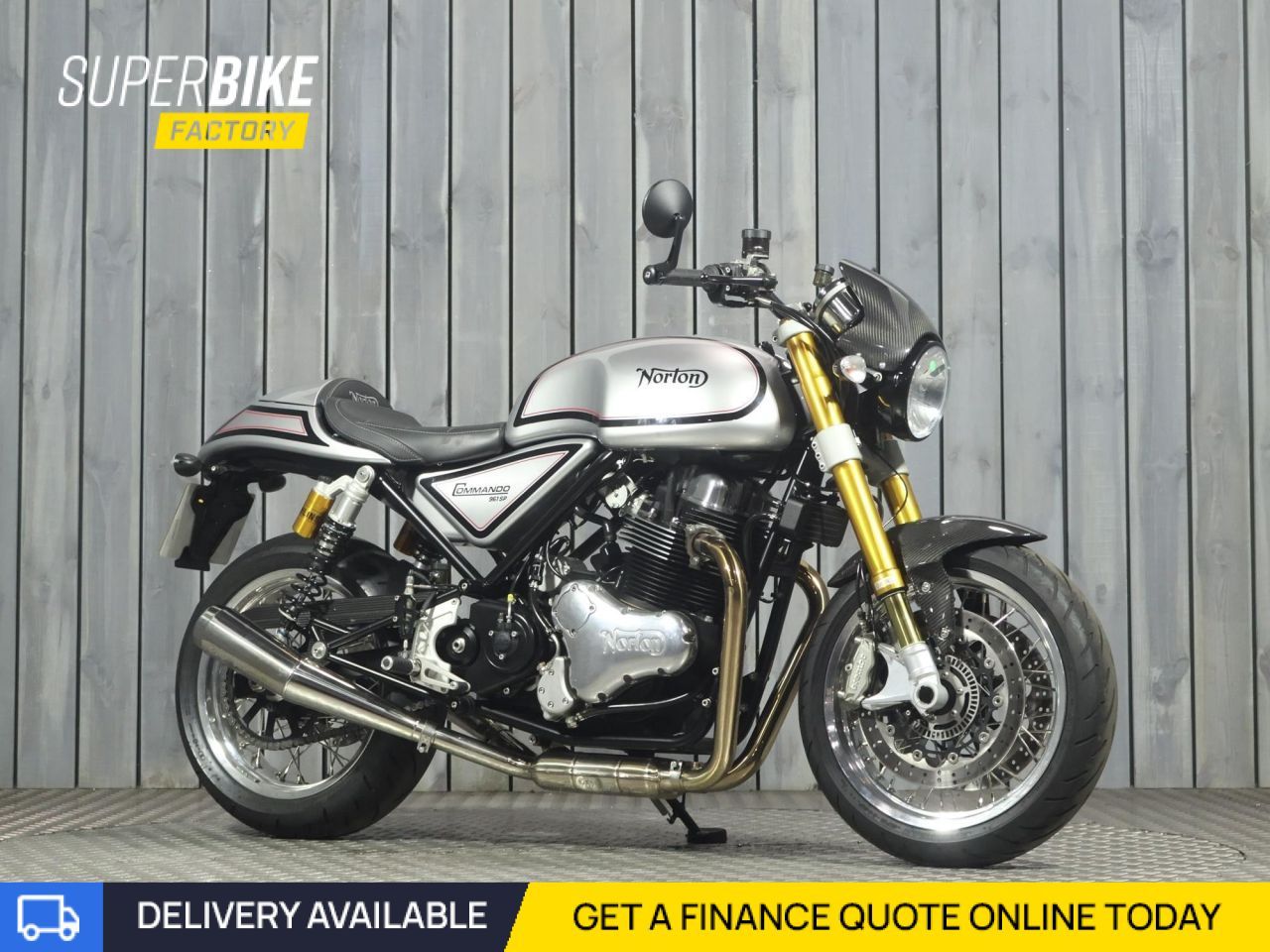NORTON COMMANDO 961COMMANDO 961