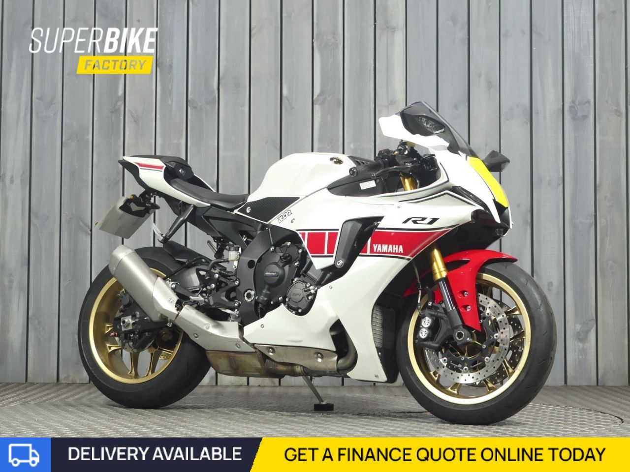 YAMAHA R1R1