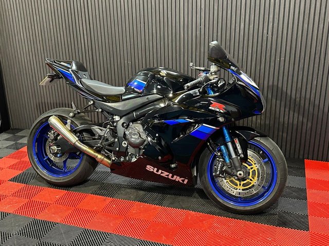 View our SUZUKI GSX-R1000R