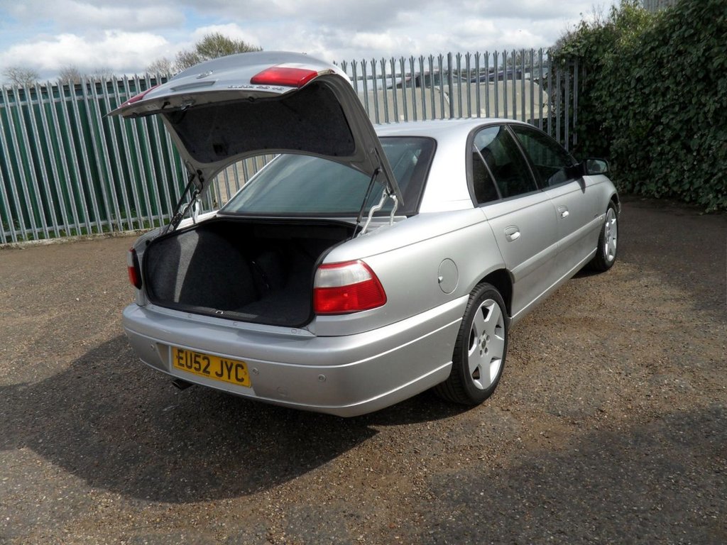 USED 2002 52 VAUXHALL OMEGA 2.6i V6 24V Elite Saloon 4dr Petrol Automatic (276 g/km, 178 bhp) One For Collectors Very Original