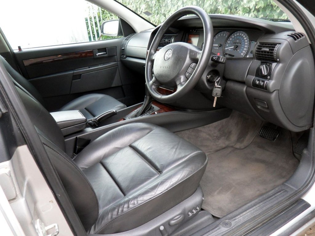 USED 2002 52 VAUXHALL OMEGA 2.6i V6 24V Elite Saloon 4dr Petrol Automatic (276 g/km, 178 bhp) One For Collectors Very Original